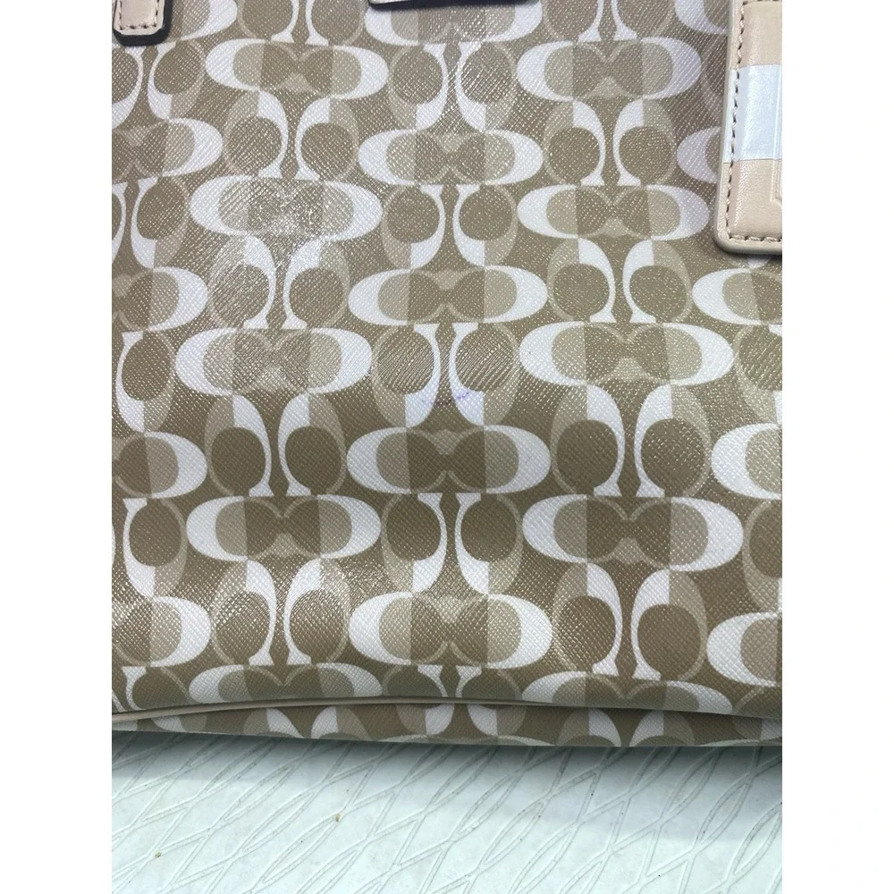 COACH Womens Signature Park Metro Dream C Tote Handbag Purse Tan &White 14x9x4‎